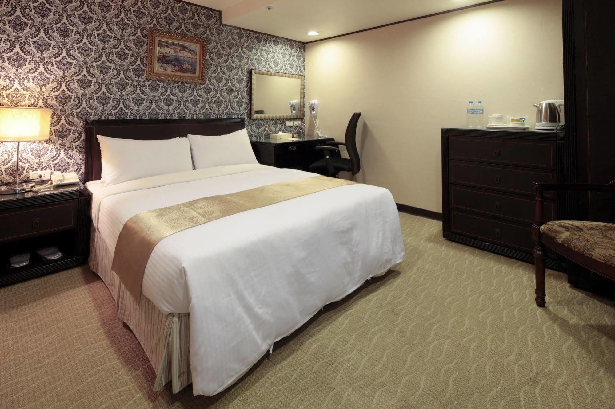 Lincoln Hotel Ταϊνάν Εξωτερικό φωτογραφία